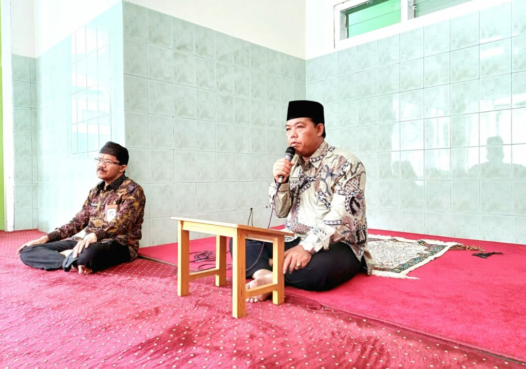 Suparlan, S.Ag., M.Pd.I. - Ketua Mahad Nurul Ilmi MTsN 1 Banyuwangi